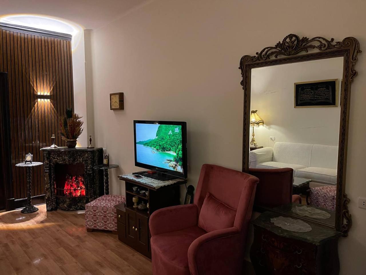 Apartment Wonderful Place In Dokki Cairo