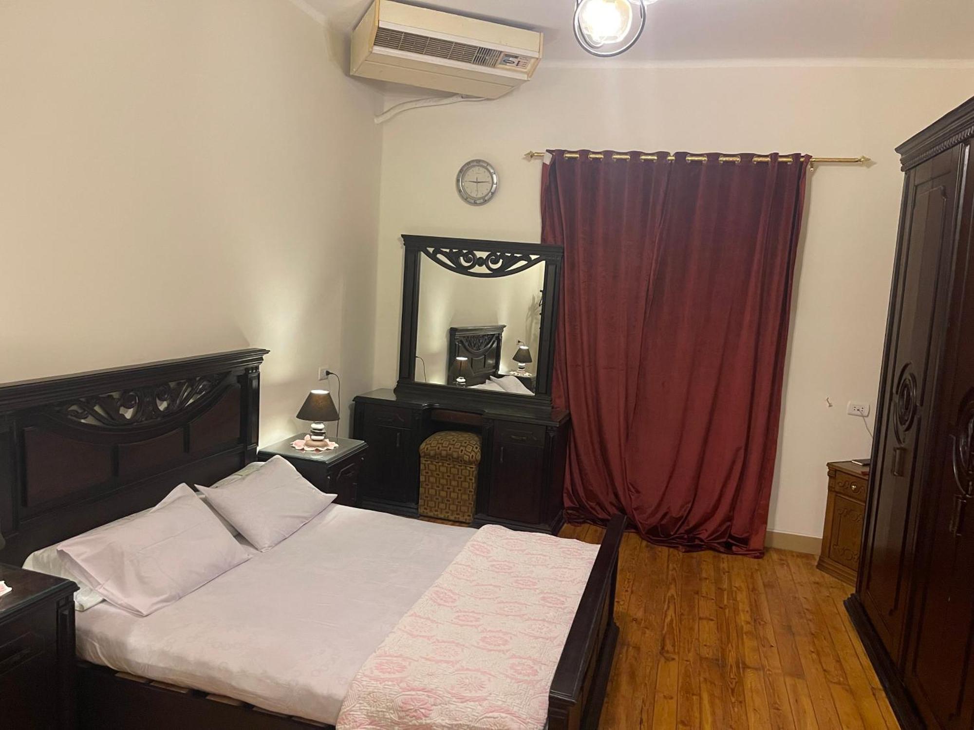 Apartment Wonderful Place In Dokki Cairo