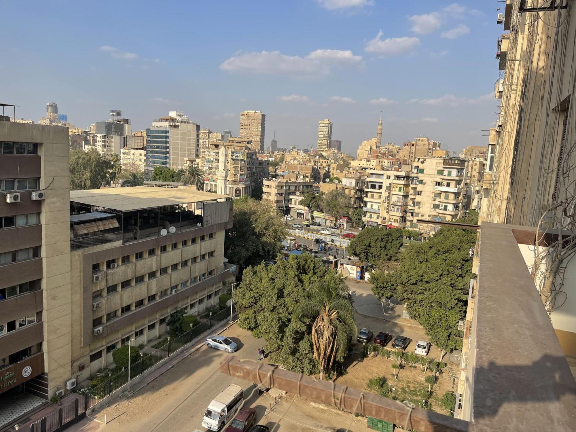 Apartment Wonderful Place In Dokki Cairo